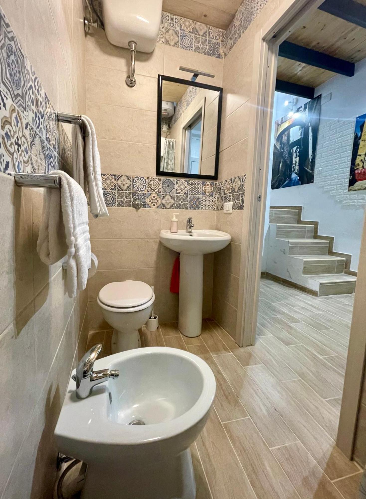 Bellebbuono Apartment Naples Luaran gambar